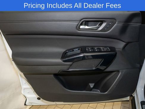 New 2026 Nissan Pathfinder Platinum w/ Cargo Package AWD/4WD image 16