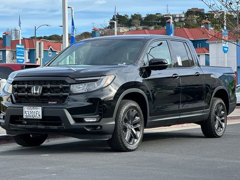 Used 2025 Honda Ridgeline Sport image 7