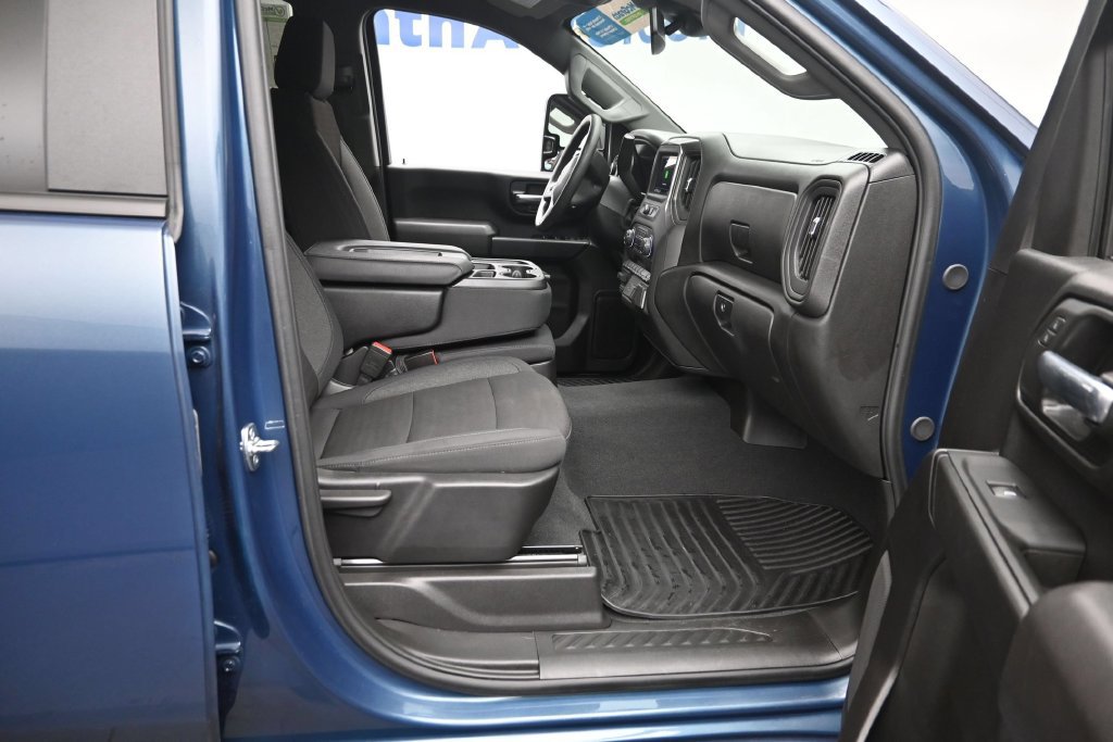 Used 2025 Chevrolet Silverado 2500 Custom AWD/4WD image 9
