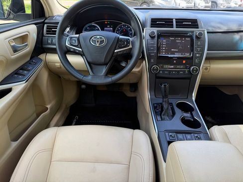 Used 2017 Toyota Camry XLE FWD image 10