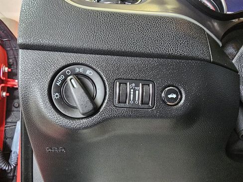 Used 2022 Dodge Charger SXT w/ Leather Interior Group image 16