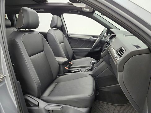 Used 2023 Volkswagen Tiguan SE R-Line FWD image 19