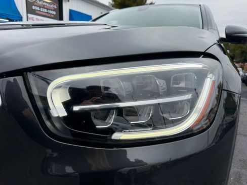 Used 2021 Mercedes-Benz GLC 300 4MATIC image 27