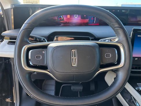 Used 2024 Lincoln Nautilus Premier w/ Equipment Group 102A image 15