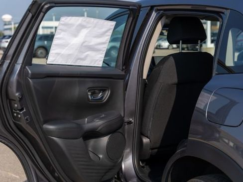 Used 2024 Honda HR-V LX image 19