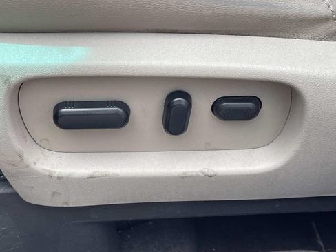 Used 2012 Ford Explorer XLT FWD image 29