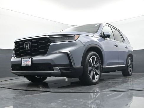 Used 2023 Honda Pilot Elite image 8