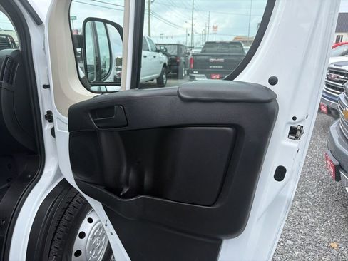 Used 2021 RAM ProMaster 2500 image 17