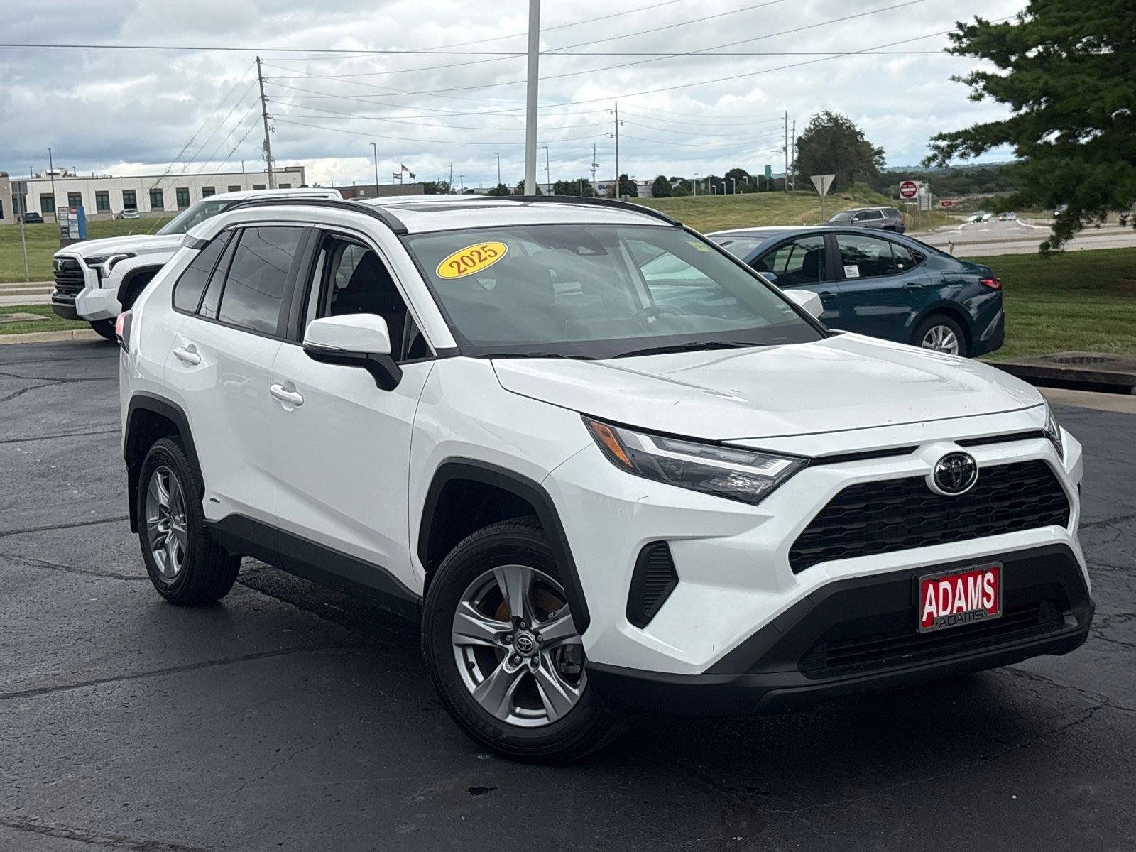 Used 2025 Toyota RAV4 XLE w/ Convenience Package AWD/4WD image 2