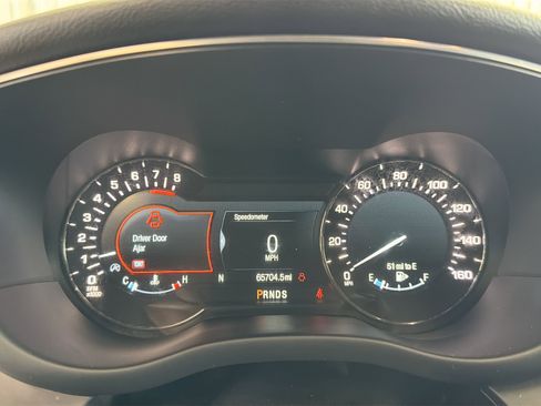 Used 2018 Lincoln MKC Select w/ Select Plus Package FWD image 16