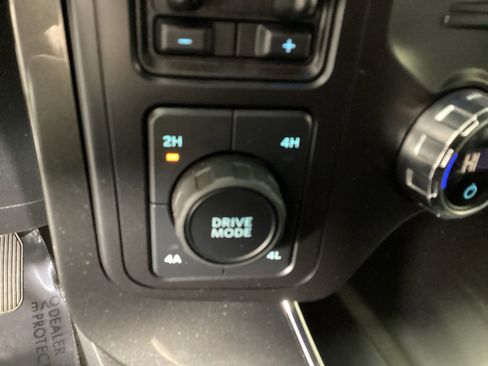 Used 2021 Ford F150 Lariat w/ Equipment Group 502A High image 29