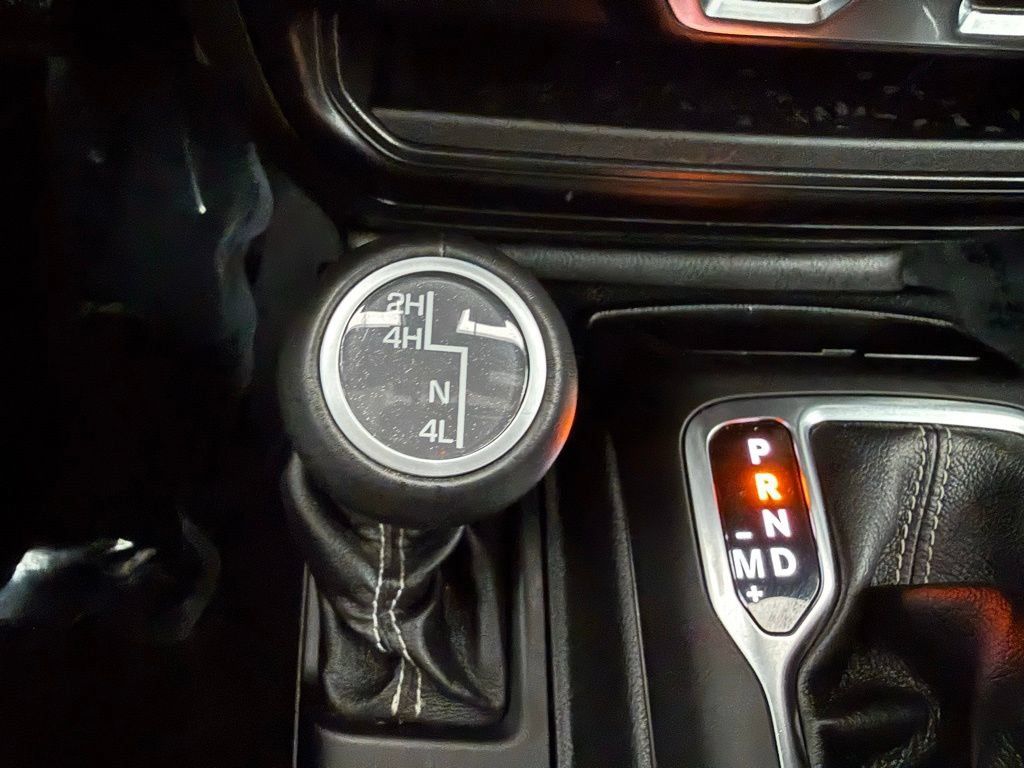 Used 2021 Jeep Gladiator Overland w/ Uconnect 4C Nav & Sound Group AWD/4WD image 40