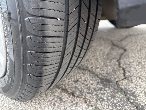 Used 2017 Chevrolet Cruze LT w/ Sun And Sound Package image 53