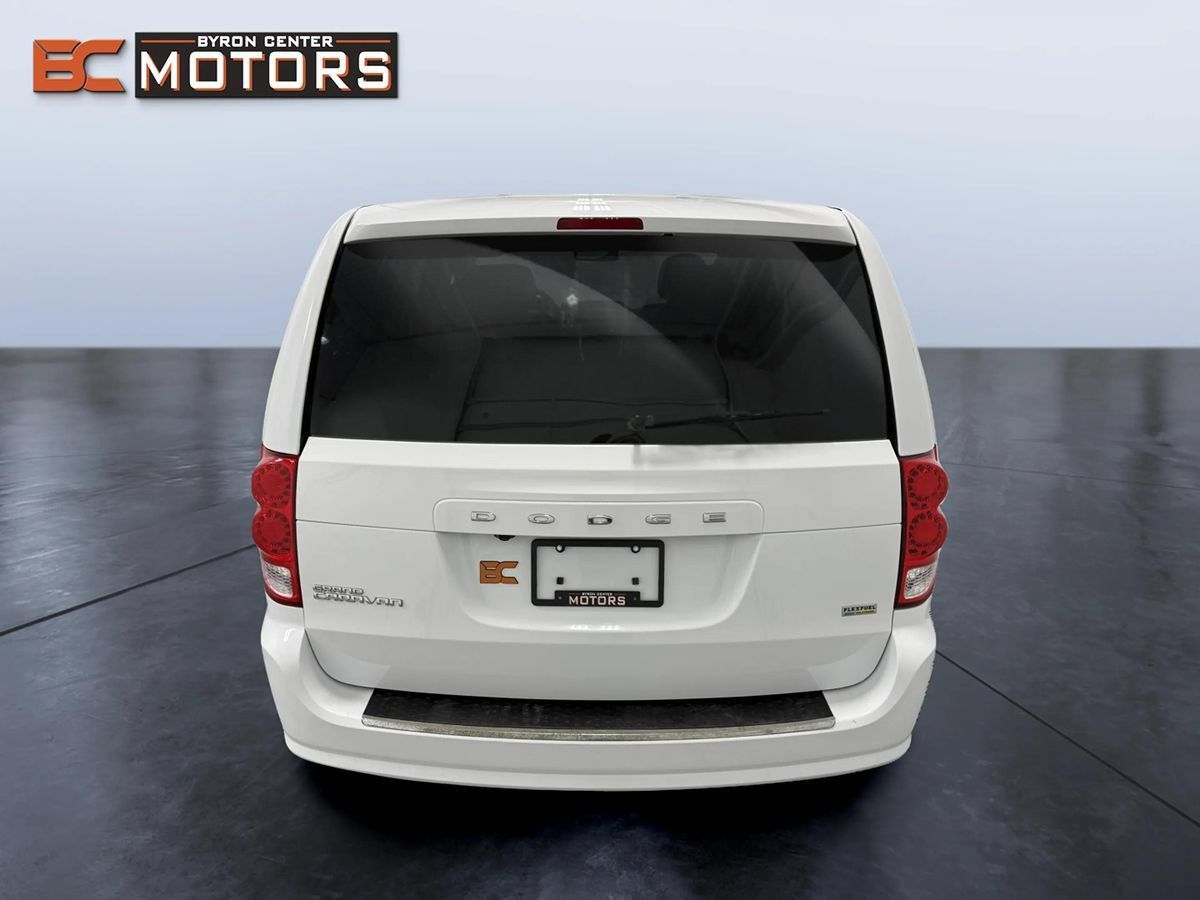 Used 2019 Dodge Grand Caravan SE FWD image 5