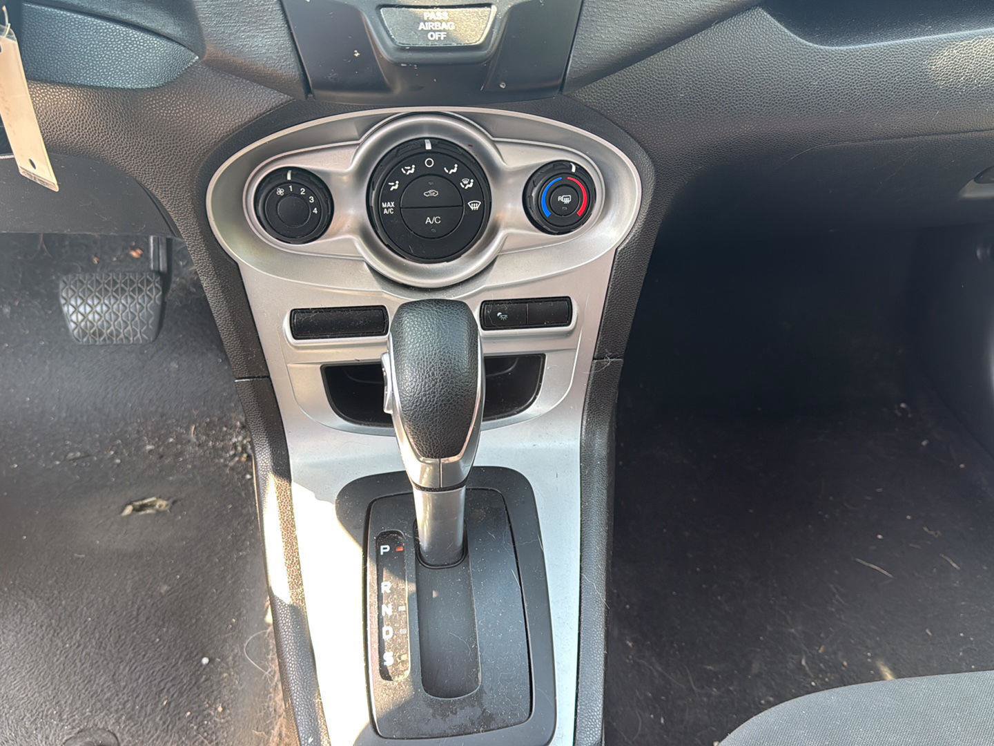 Used 2017 Ford Fiesta SE FWD image 7