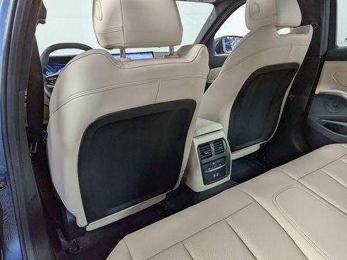 Used 2025 BMW 330i xDrive Sedan w/ M Sport Package image 41