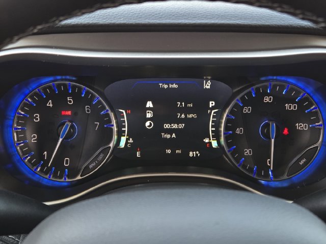 New 2027 Chrysler Pacifica Select FWD image 11