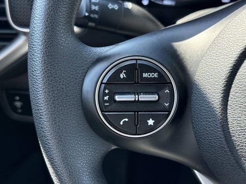 Used 2025 Kia Soul LX w/ LX Technology Package image 24