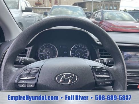 Used 2020 Hyundai Elantra SE w/ Cargo Package (C1) FWD image 32
