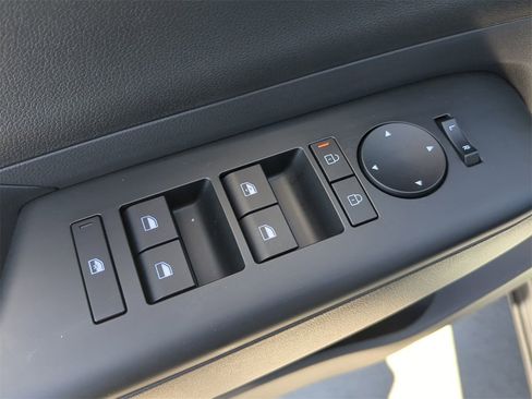 New 2026 Hyundai Kona SE image 20