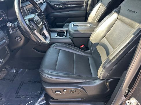 Used 2021 GMC Yukon Denali w/ LPO, Illumination Package image 9