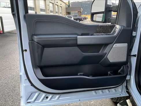 Used 2024 Ford F350 Lariat image 24