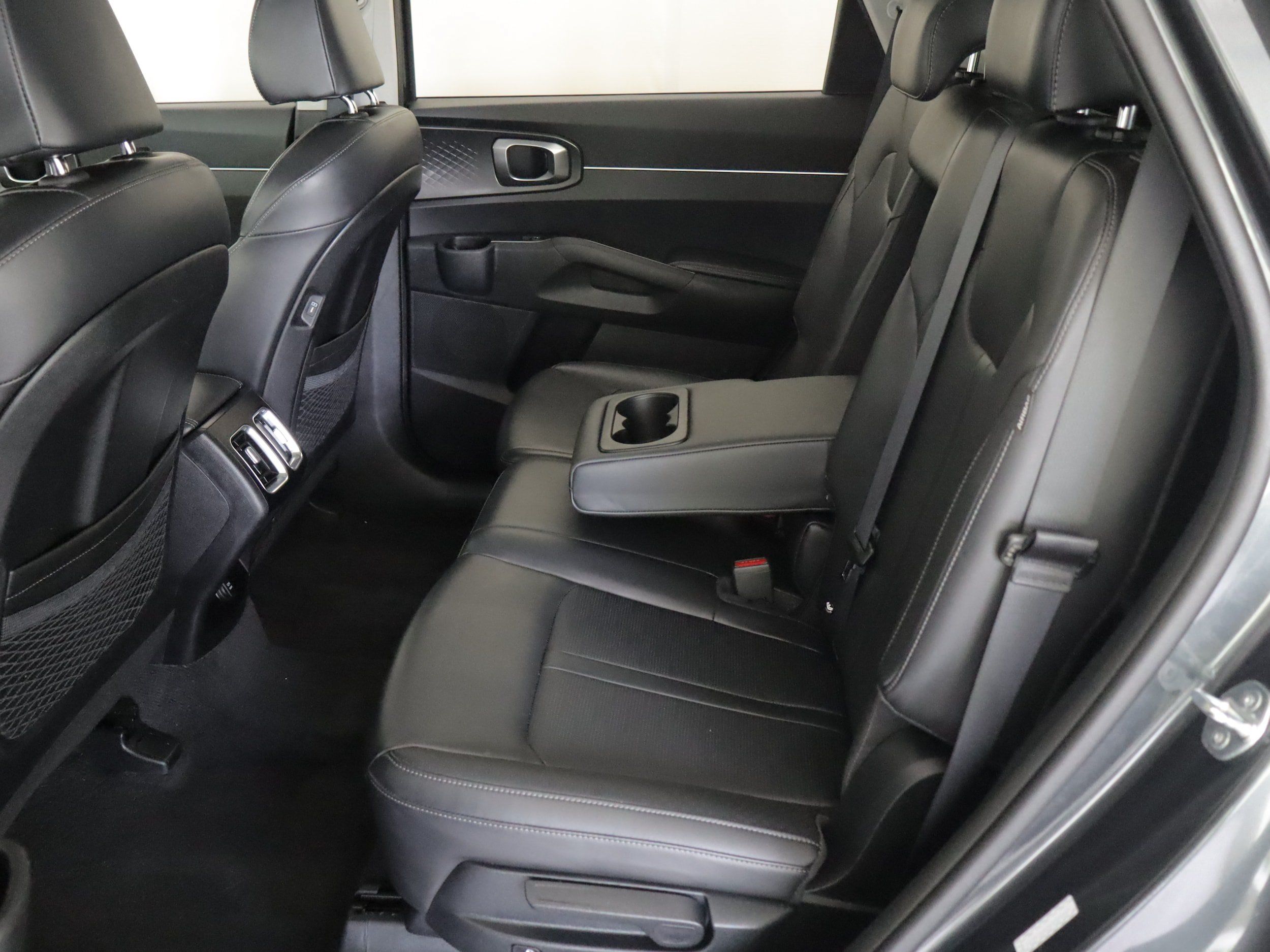 Used 2024 Kia Sorento S w/ Panoramic Sunroof Package AWD/4WD image 9