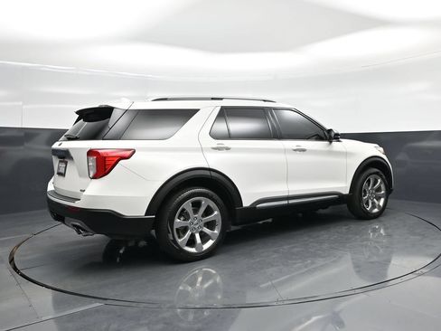 Used 2020 Ford Explorer Platinum w/ Premium Technology Package AWD/4WD image 31