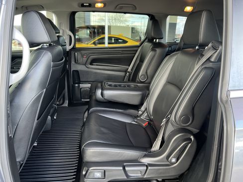 Used 2023 Honda Odyssey Touring image 15
