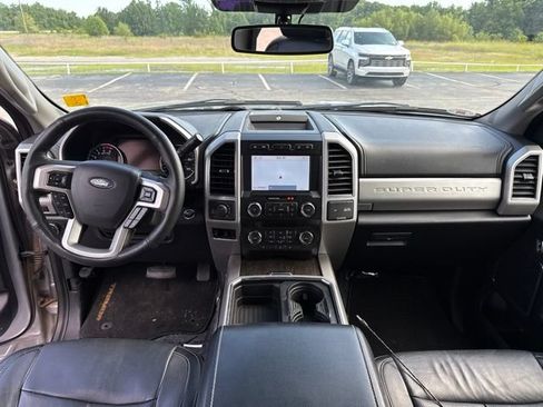 Used 2020 Ford F350 Lariat w/ Lariat Ultimate Package AWD/4WD image 6