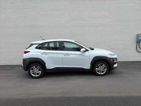 Used 2021 Hyundai Kona SE AWD/4WD image 2