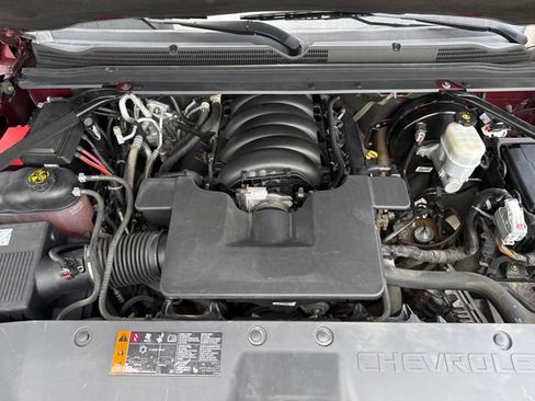Used 2020 Chevrolet Suburban Premier AWD/4WD image 24