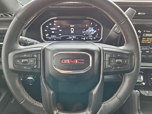 Used 2024 GMC Sierra 2500 AT4 w/ AT4 Premium Plus Package image 8