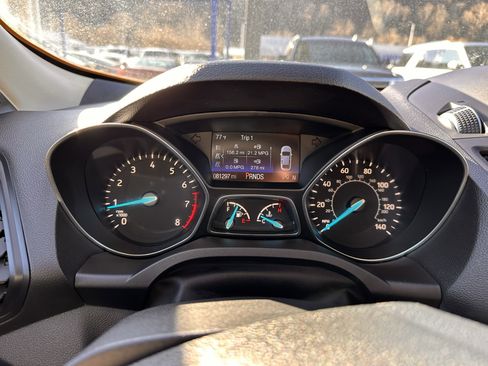 Used 2019 Ford Escape SE image 12