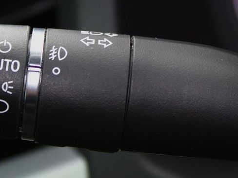 Used 2023 GMC Acadia SLT w/ Preferred Package image 26