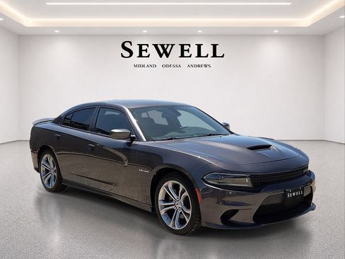 Used 2022 Dodge Charger R/T RWD image 6