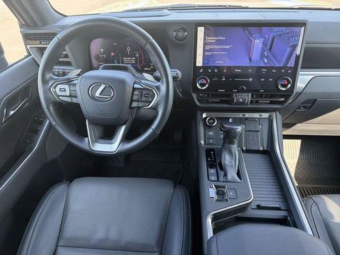 Used 2024 Lexus GX 550 w/ Accessory Package (Z1) AWD/4WD image 26