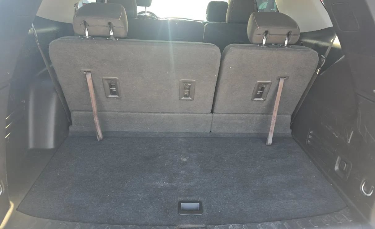 Used 2019 Chevrolet Traverse LS FWD image 7