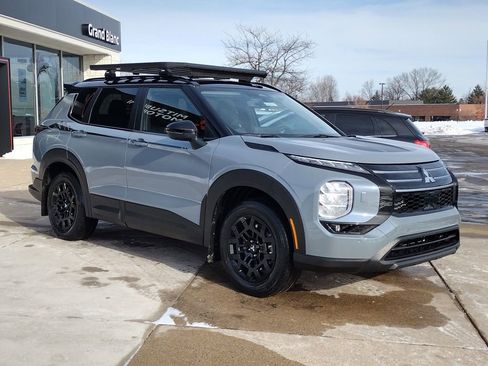 New 2026 Mitsubishi Outlander Trail Edition image 15