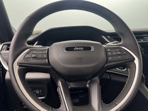 New 2025 Jeep Grand Cherokee L Laredo image 20