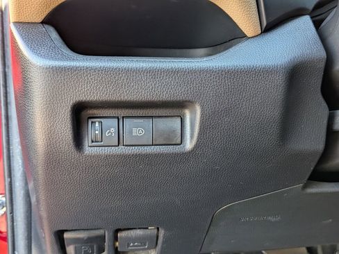 Used 2019 Toyota RAV4 LE image 16