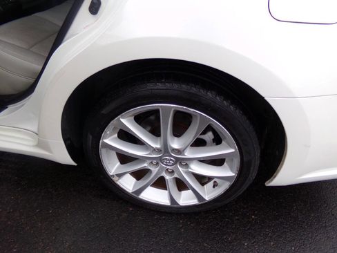 Used 2014 Toyota Avalon Limited image 8