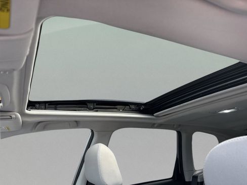 Used 2017 Subaru Forester 2.5i Premium image 24