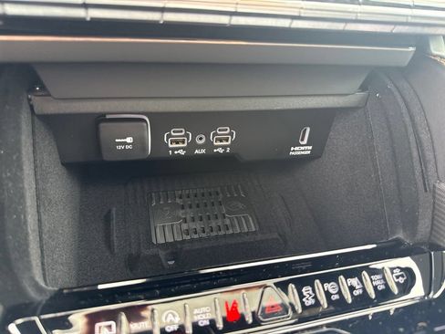 New 2026 Jeep Grand Wagoneer Summit AWD/4WD image 15
