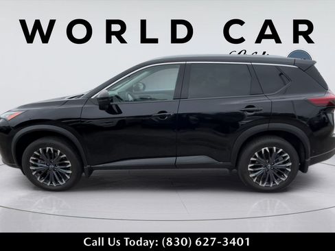 Used 2025 Nissan Rogue SL w/ Tech Package FWD image 6