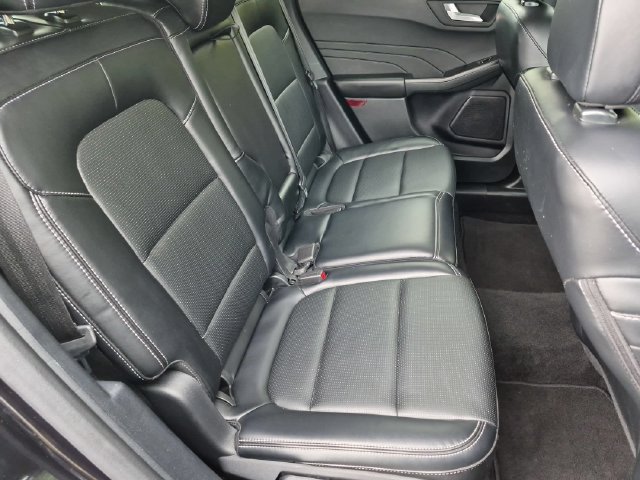 Used 2025 Ford Escape Platinum AWD/4WD image 19