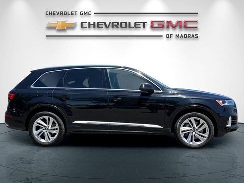 Used 2023 Audi Q7 3.0T Premium Plus AWD/4WD image 2