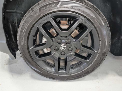 Used 2024 Honda Passport Black Edition image 3