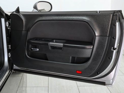 Used 2013 Dodge Challenger R/T RWD image 36