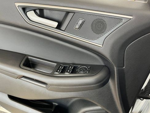 Used 2024 Ford Edge SEL image 20